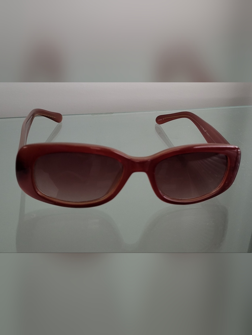 Women's Brownish Red Rectangle Sunglasses